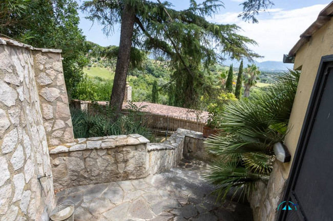 Villa in vendita a Collevecchio
