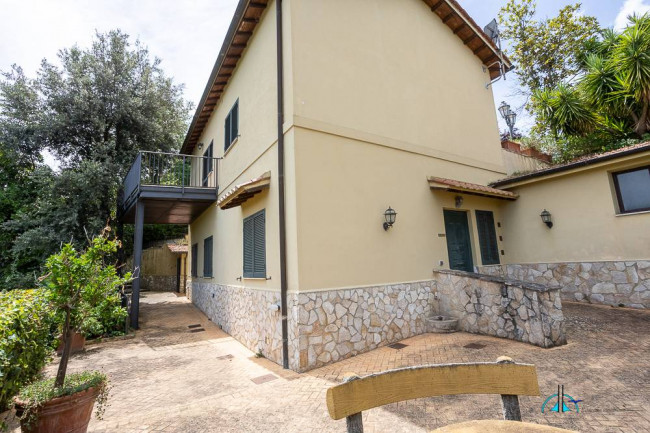 Villa in vendita a Collevecchio