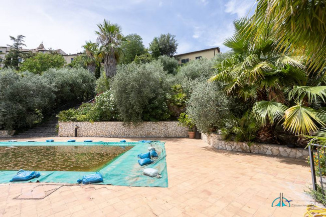 Villa in vendita a Collevecchio