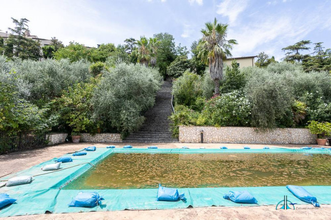 Villa in vendita a Collevecchio