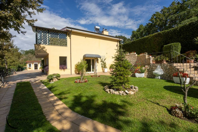 Villa in vendita a Formello