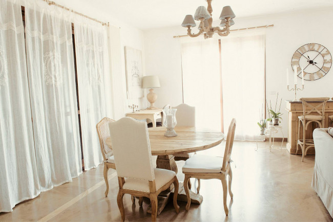 Villa adibita ad uso b&b in vendita a Fiumicino