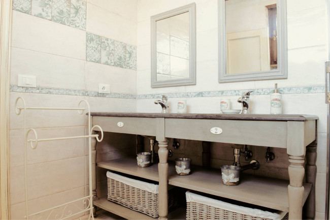 Villa adibita ad uso b&b in vendita a Fiumicino