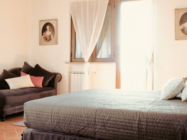 Villa adibita ad uso b&b in vendita a Fiumicino