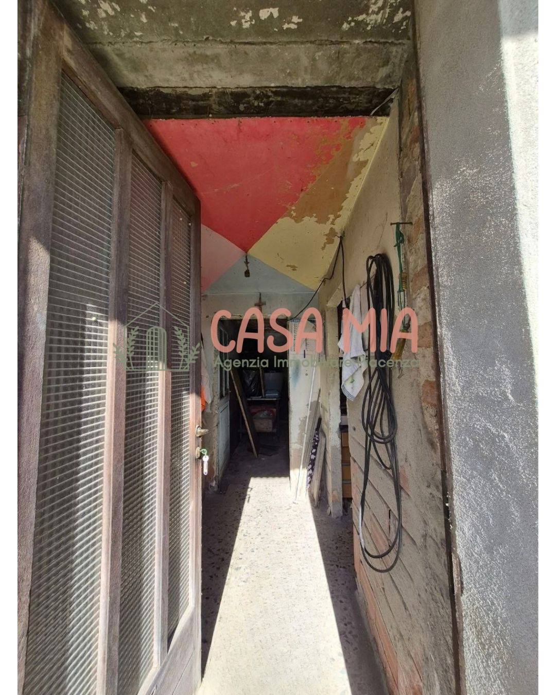 Rustico/Casale in vendita a Borgonovo Val ... - foto 2