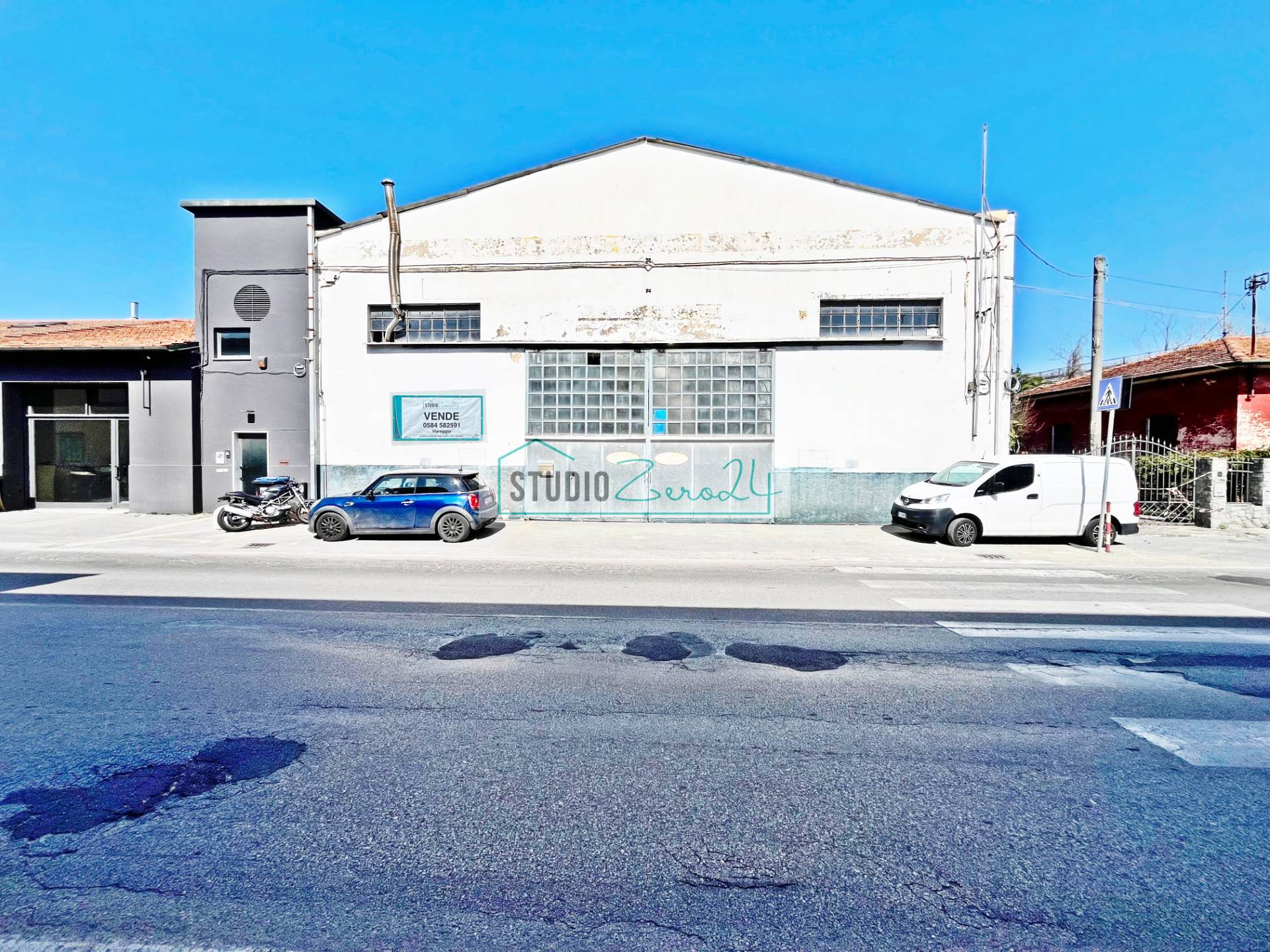 Capannone in vendita a Viareggio