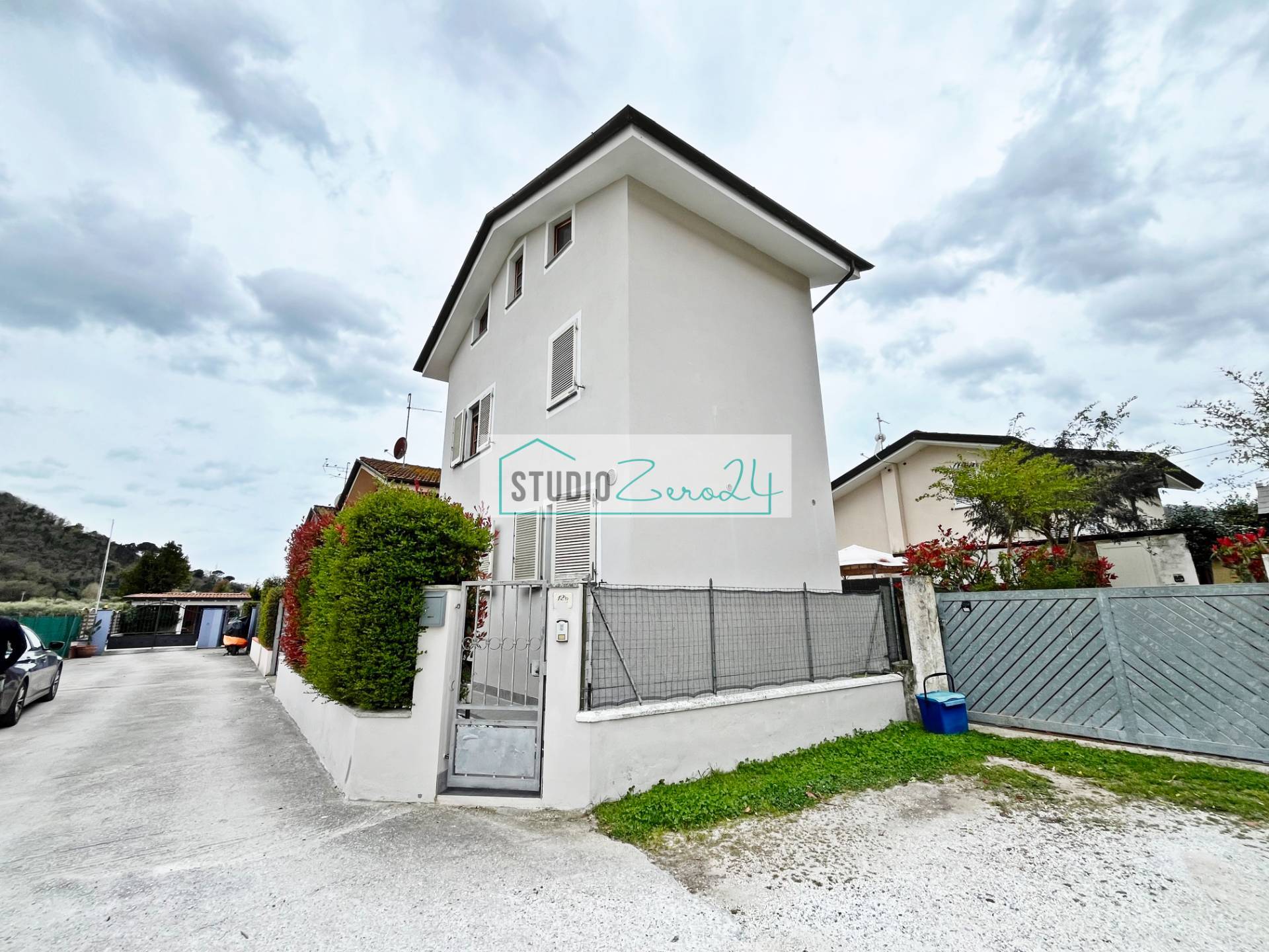 Single House for sale in Massarosa