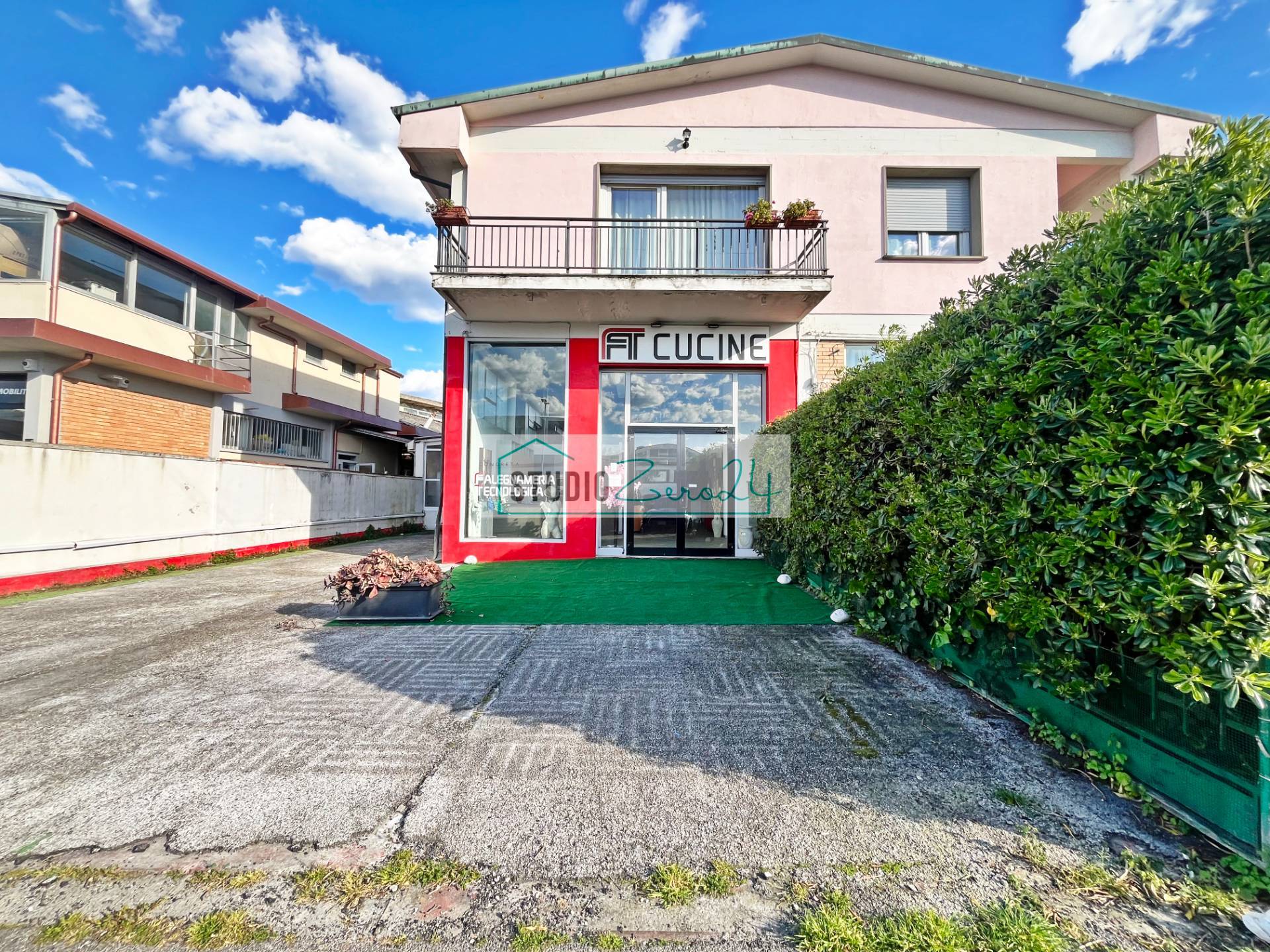 Commercial Property for sale in Viareggio