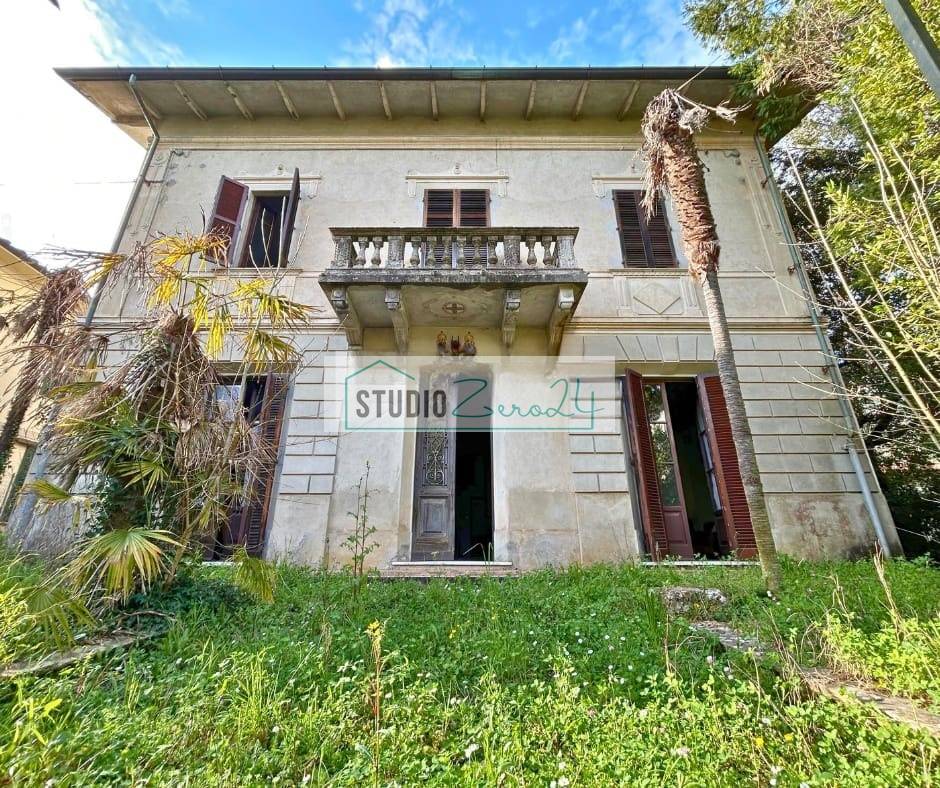 Villa in vendita a Camaiore