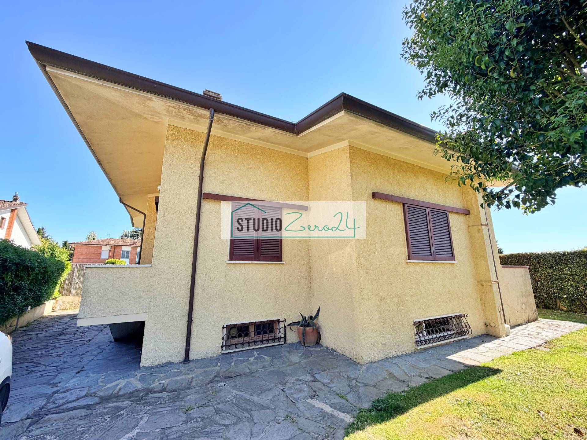 Villa for sale in Pietrasanta
