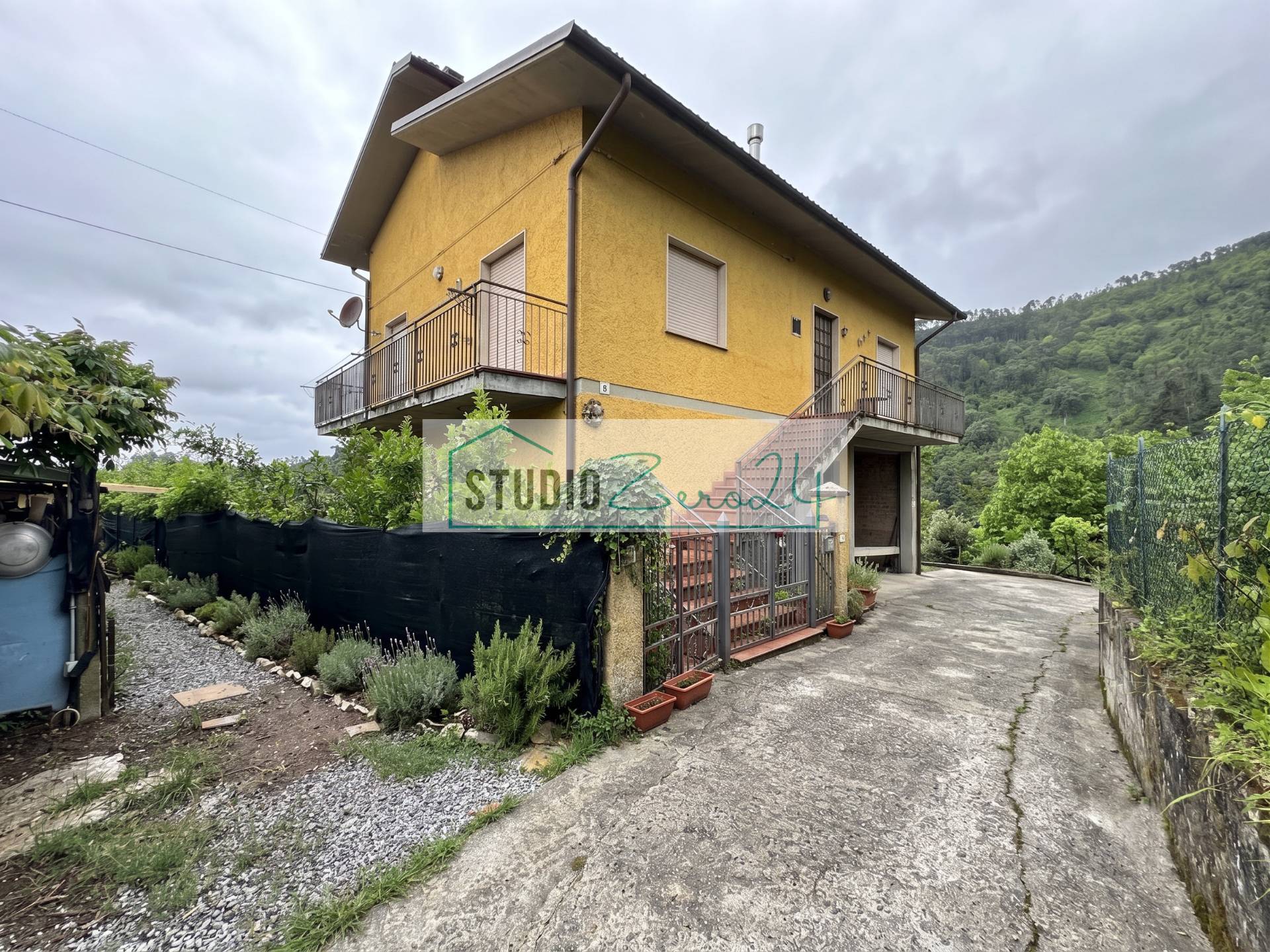 Single House for sale in Montignoso