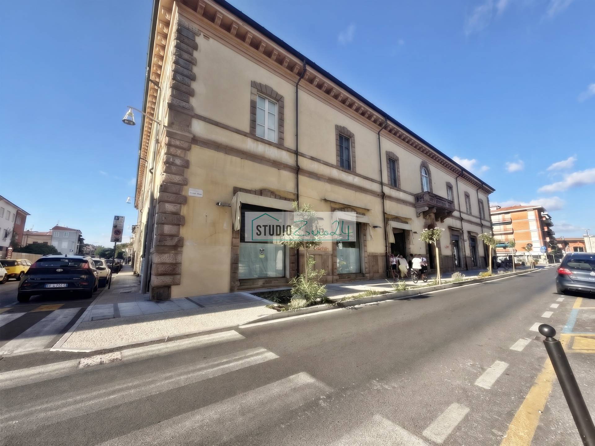 Locale commerciale in affitto a Viareggio