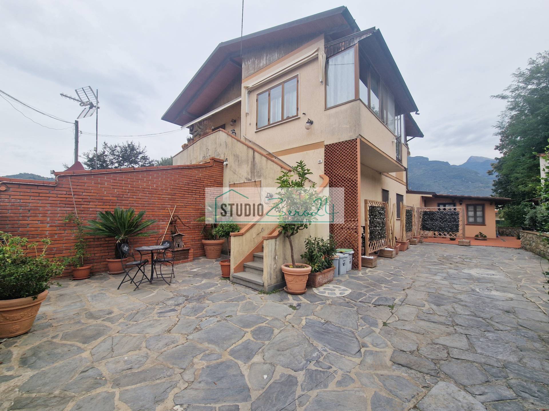 Casa Indipendente in vendita a Camaiore - foto 1