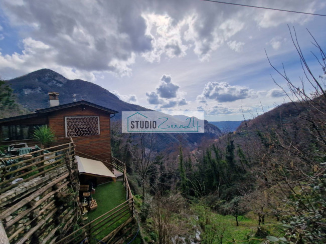 Locale commerciale in vendita a Camaiore