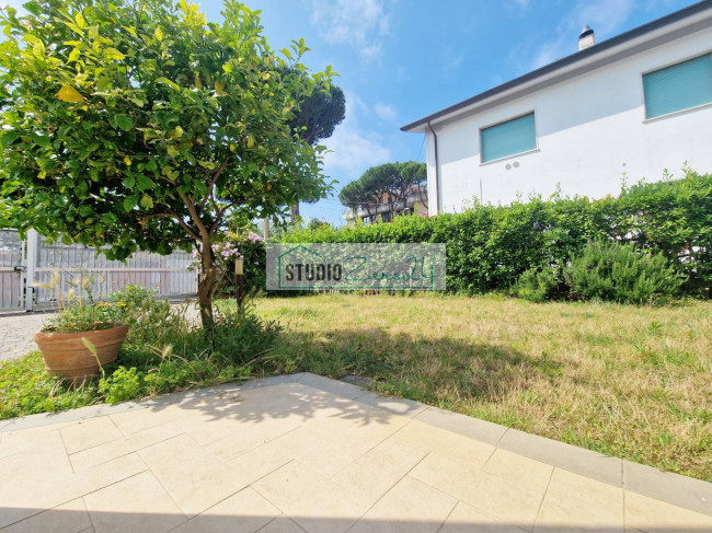 Casa singola in vendita a Camaiore