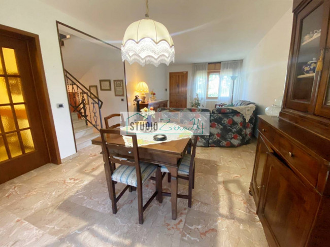 Villette a schiera in vendita a Camaiore