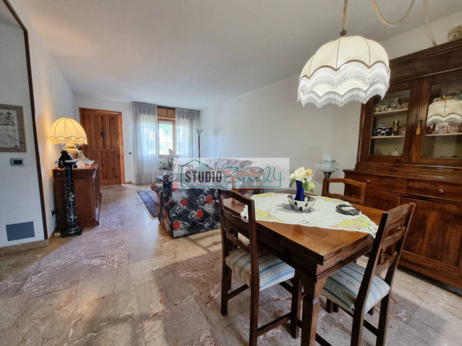 Villette a schiera in vendita a Camaiore