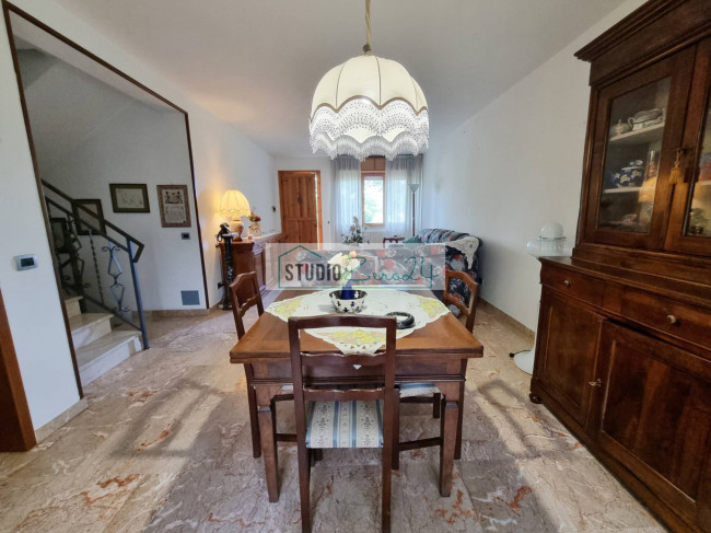 Villette a schiera in vendita a Camaiore