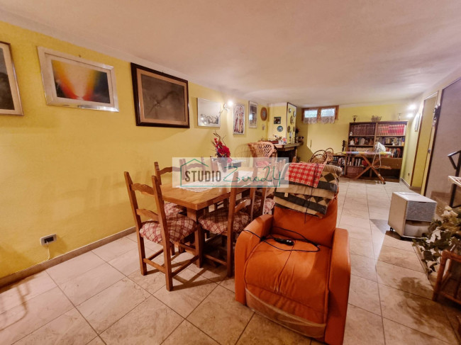 Villette a schiera in vendita a Camaiore