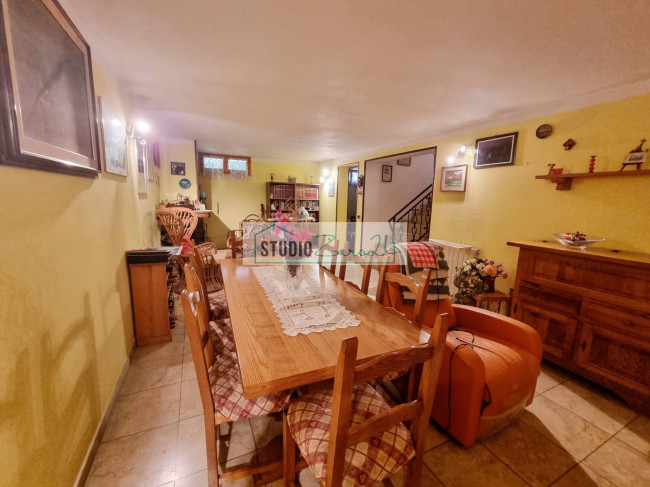 Villette a schiera in vendita a Camaiore