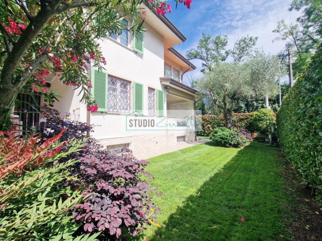 Villa in vendita a Camaiore