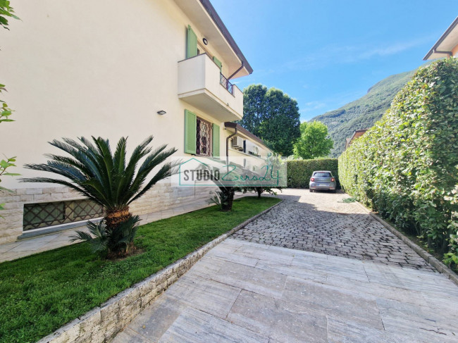 Villa in vendita a Camaiore