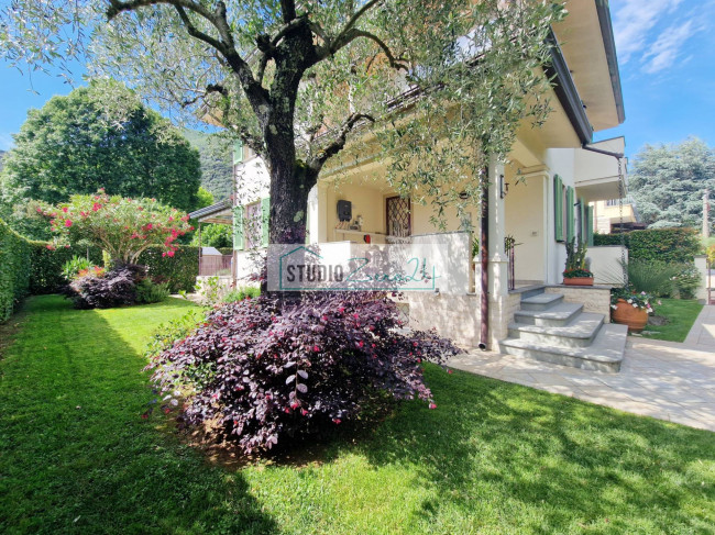 Villa in vendita a Camaiore