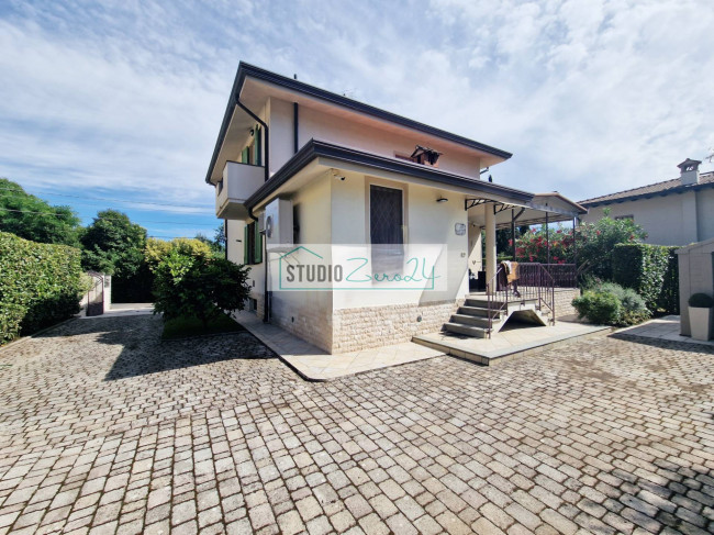 Villa in vendita a Camaiore