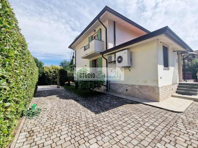 Villa in vendita a Camaiore