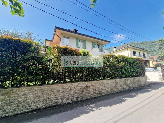 Villa in vendita a Camaiore