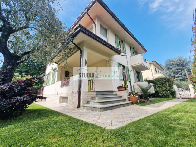 Villa in vendita a Camaiore