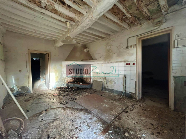 Rustico in vendita a Massarosa