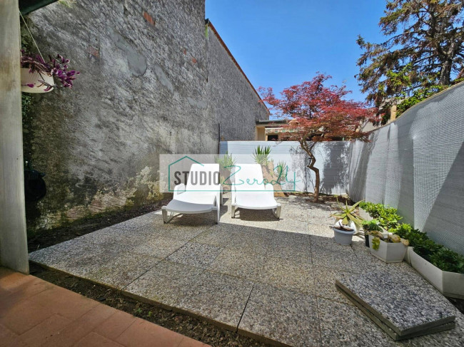 Cielo Terra in vendita a Viareggio