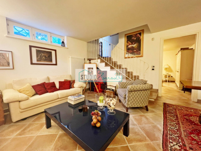 Villetta Bifamiliare in vendita a Camaiore