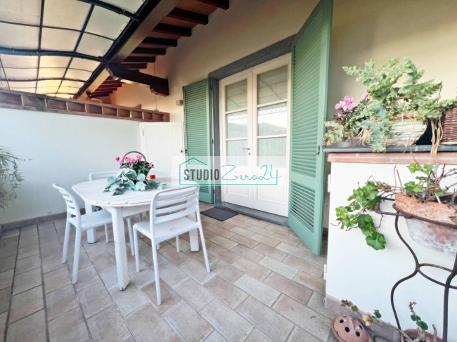 Villetta Bifamiliare in vendita a Camaiore