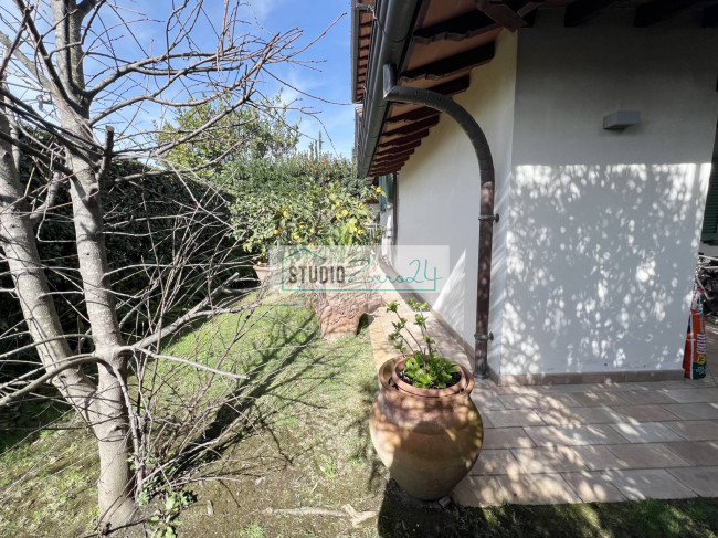 Villetta Bifamiliare in vendita a Camaiore