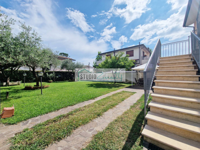 Villa in vendita a Camaiore