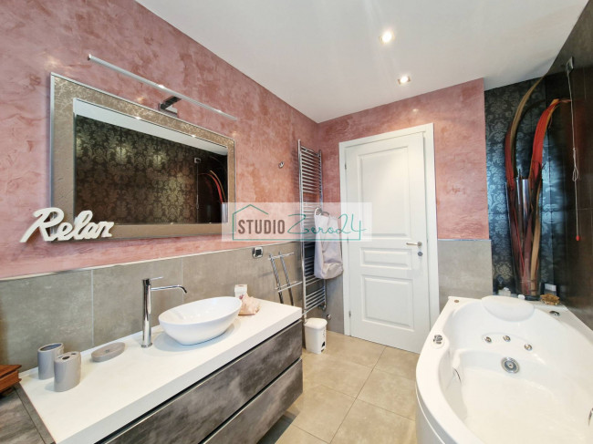 Villa in vendita a Camaiore