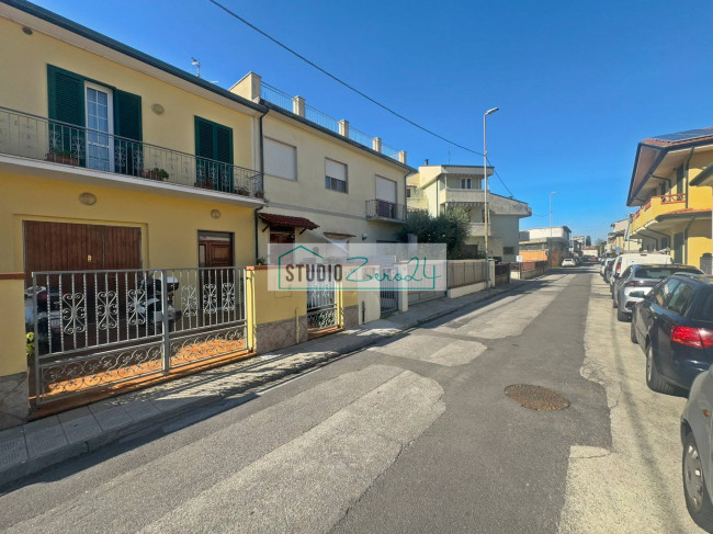 Appartamento in vendita a Viareggio