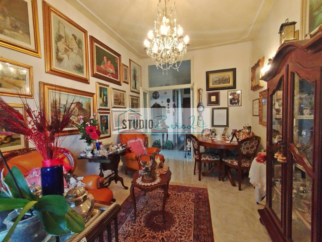 Appartamento in vendita a Viareggio