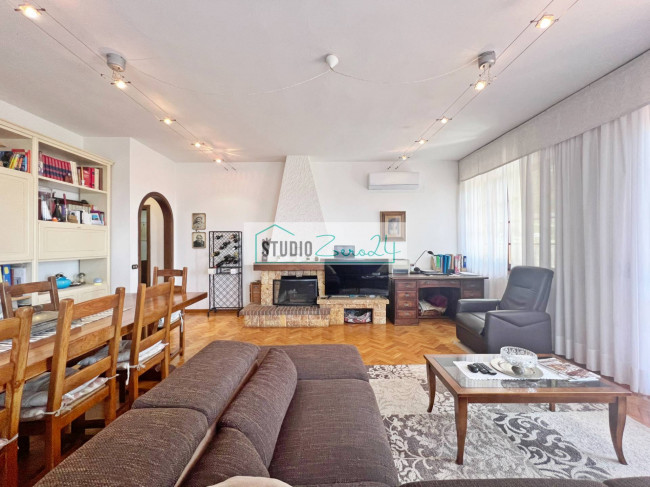 Villa in vendita a Camaiore