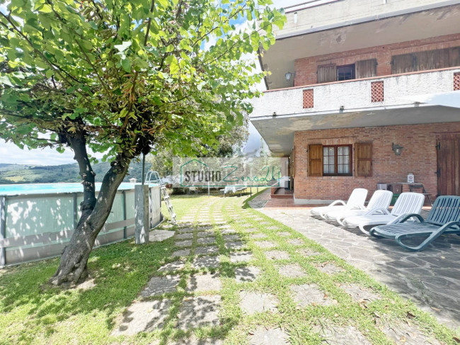 Villa in vendita a Camaiore