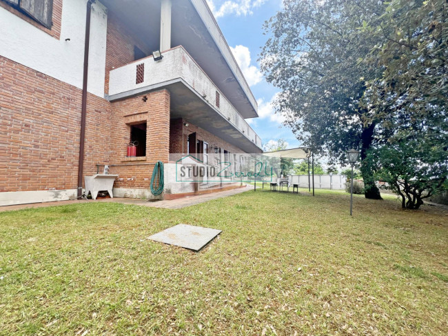 Villa in vendita a Camaiore