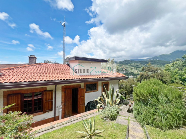 Villa in vendita a Camaiore