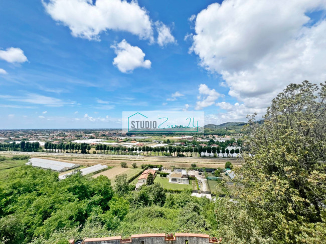 Villa in vendita a Camaiore