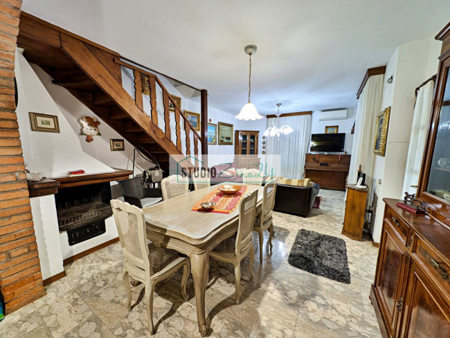 Casa singola in vendita a Pietrasanta