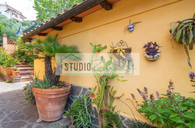 Villa in vendita a Massarosa