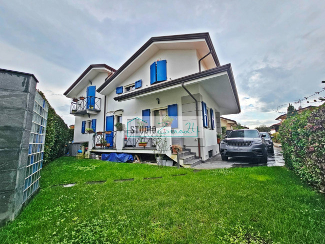 Villa in vendita a Massarosa