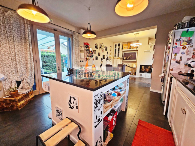 Villa in vendita a Massarosa