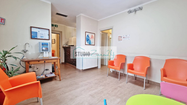 Studio/Ufficio in vendita a Viareggio